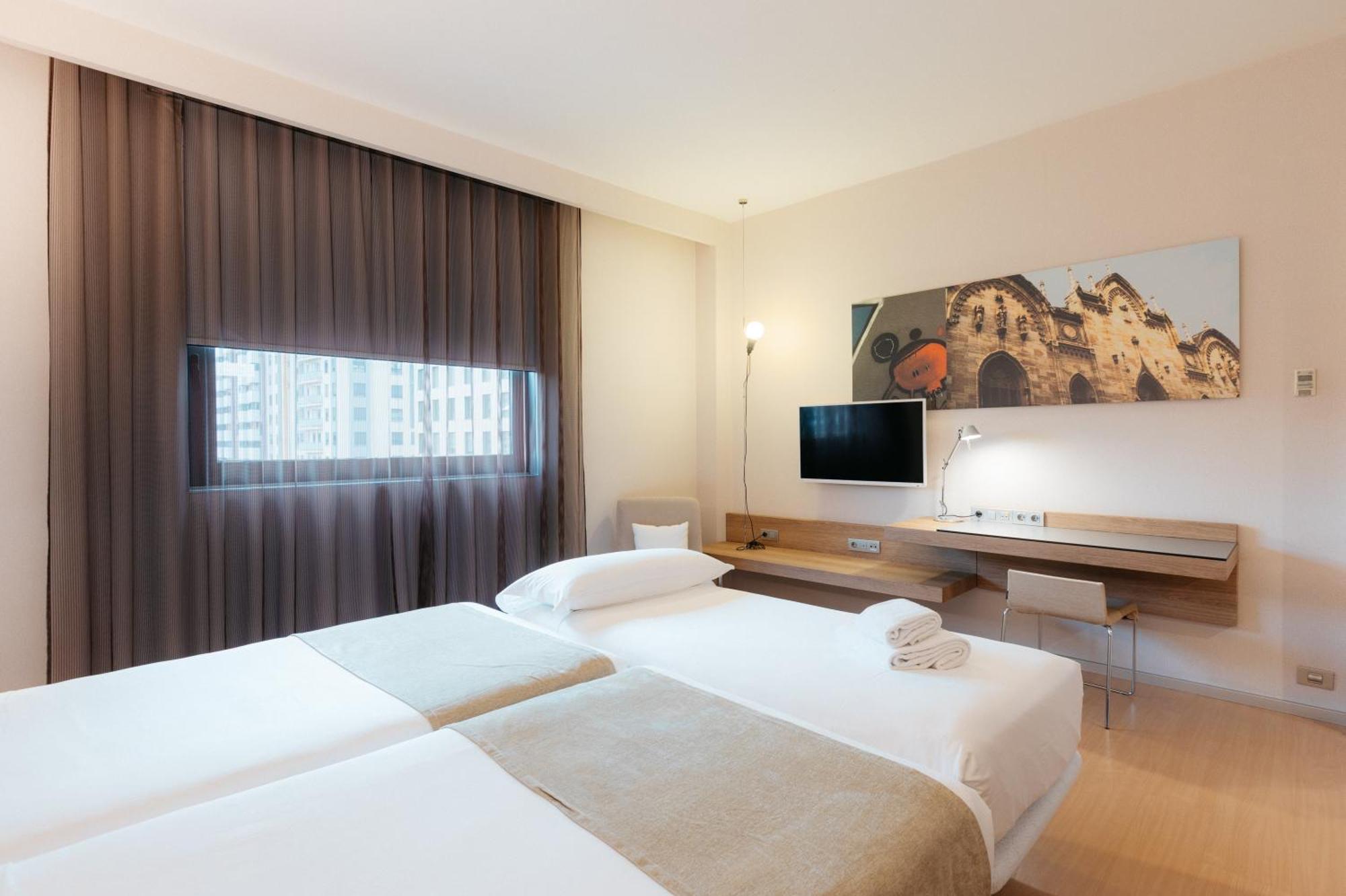 Hotel Barcelo Valenza Esterno foto